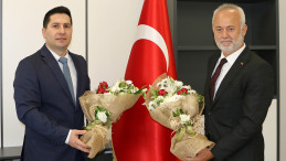 İl Sağlık Müdürü olan Doç. Dr. Kayhan Özdemir göreve başladı.